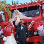 Düzce’de hafriyat kamyonu gelin arabası oldu