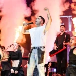 Emir Can İğrek’ten masalsı gece